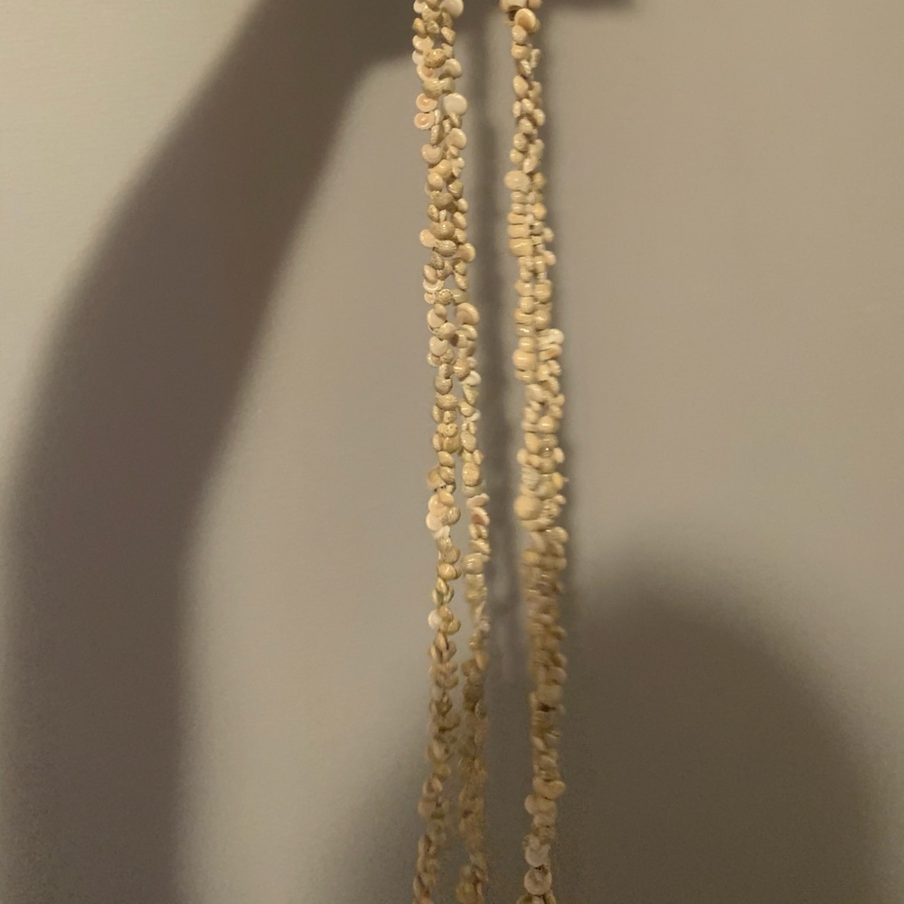 Shell necklace - Picture 2 of 2